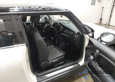 2015 Mini Hardtop Cooper from USA, damaged, VIN WMWXM5C52FT942501